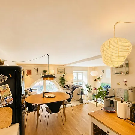 Characterful Split-level Flat In Christianshavn * Kopenhagen